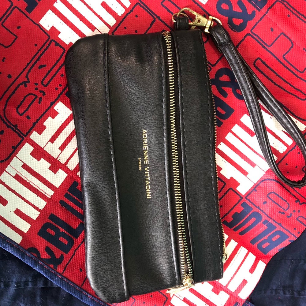 Wristlet/clutch